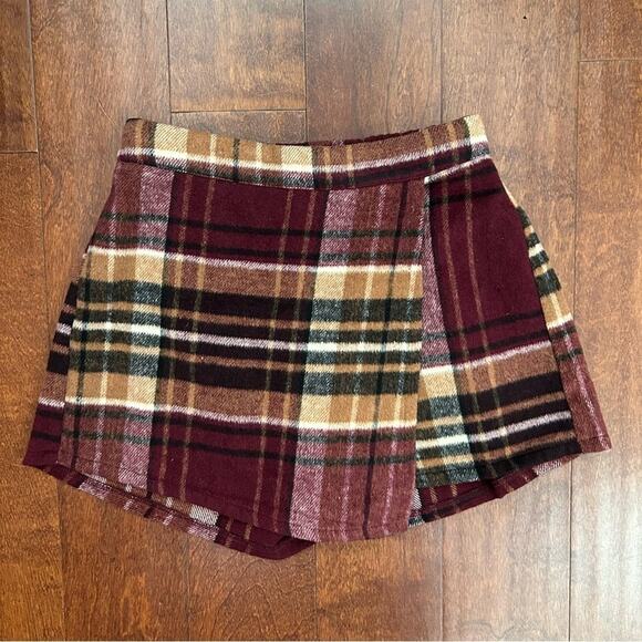 Amazing Lace Women’s Clueless Plaid Wool Blend Skort, Size Small - Picture 4 of 12
